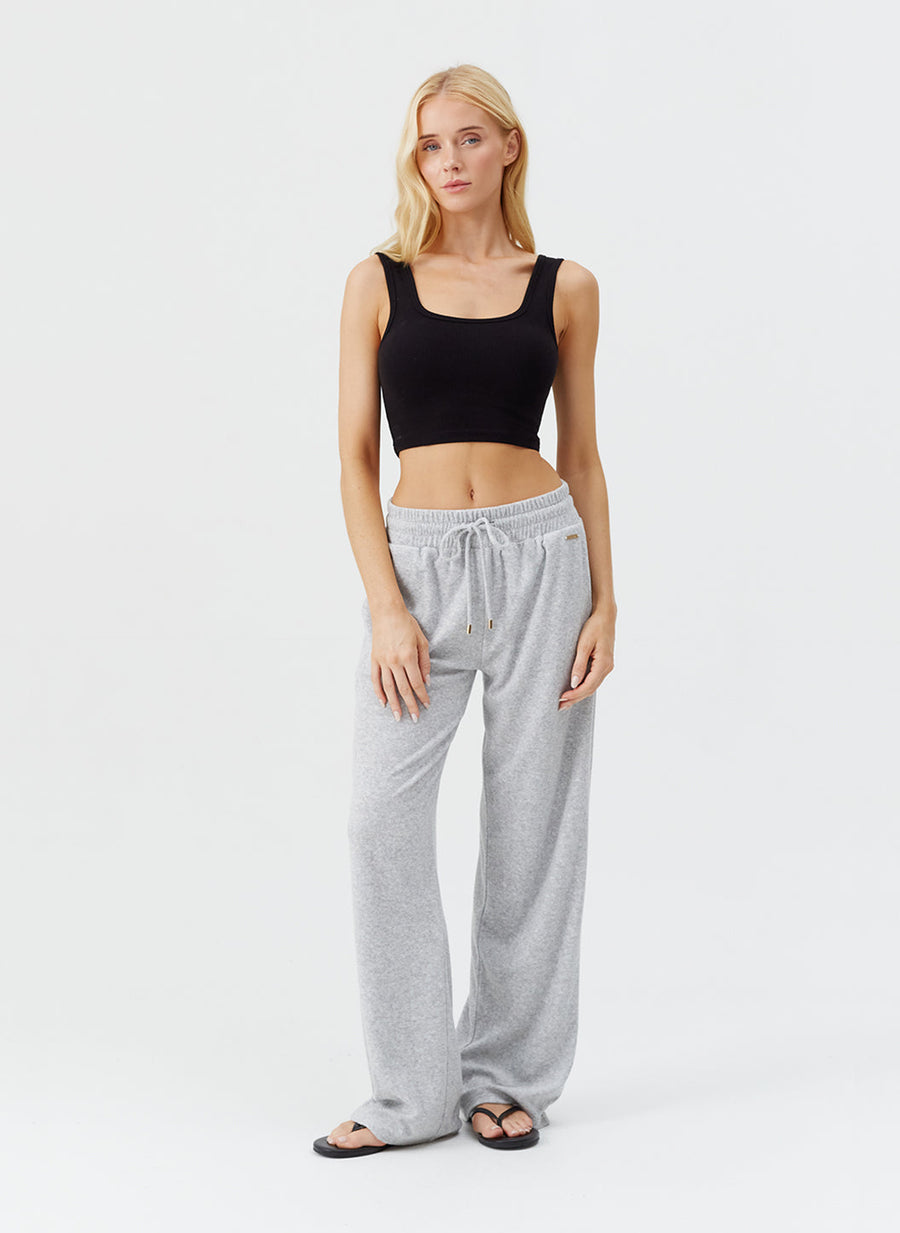 betty-grey-trouser_model_2025_P 