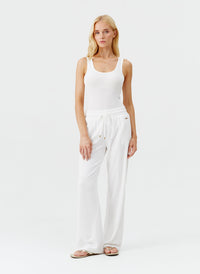 betty-white-trouser_model_2025_P 