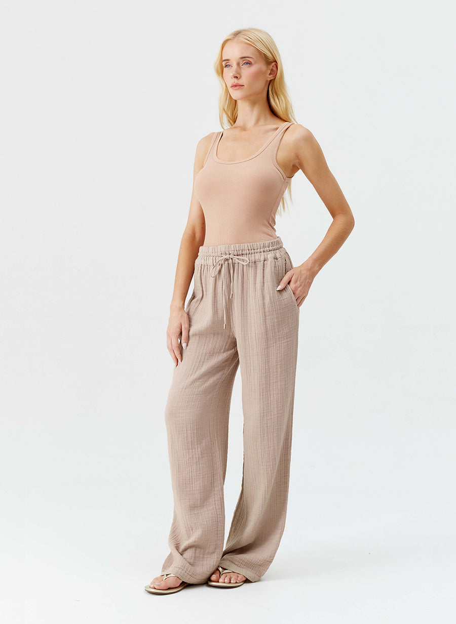 krissy-beige-trousers_model_2025_F