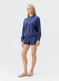 nora-navy-hoodie_model_2025_F 